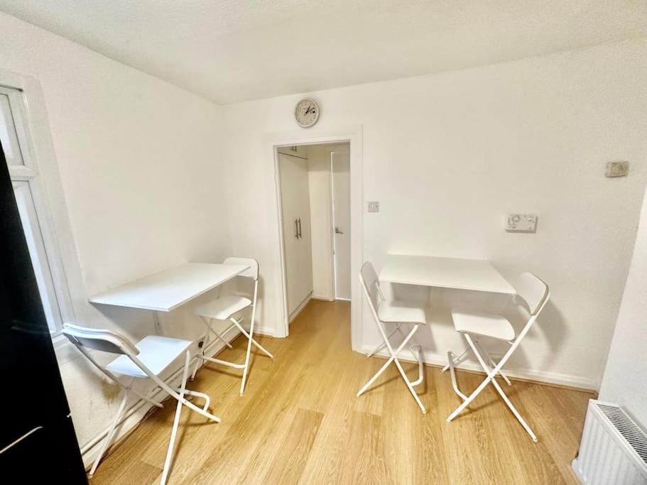 Cosy Two Bedroom Apartment,se13 Londen