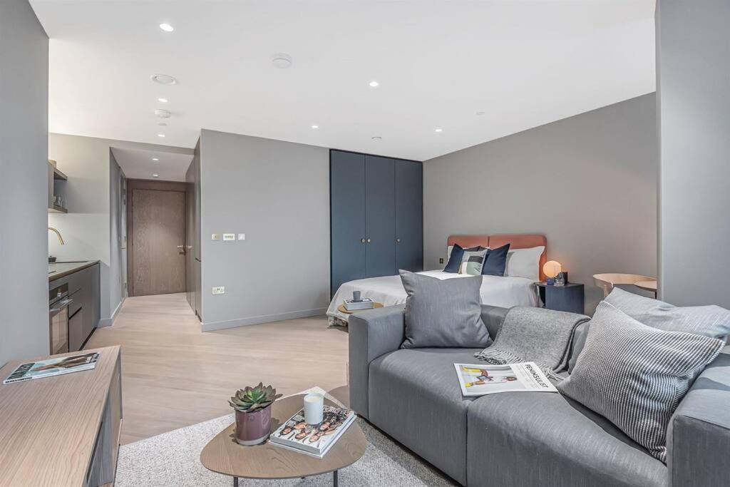 Beautiful, Stylish Studio Flat Near The O2 Londen