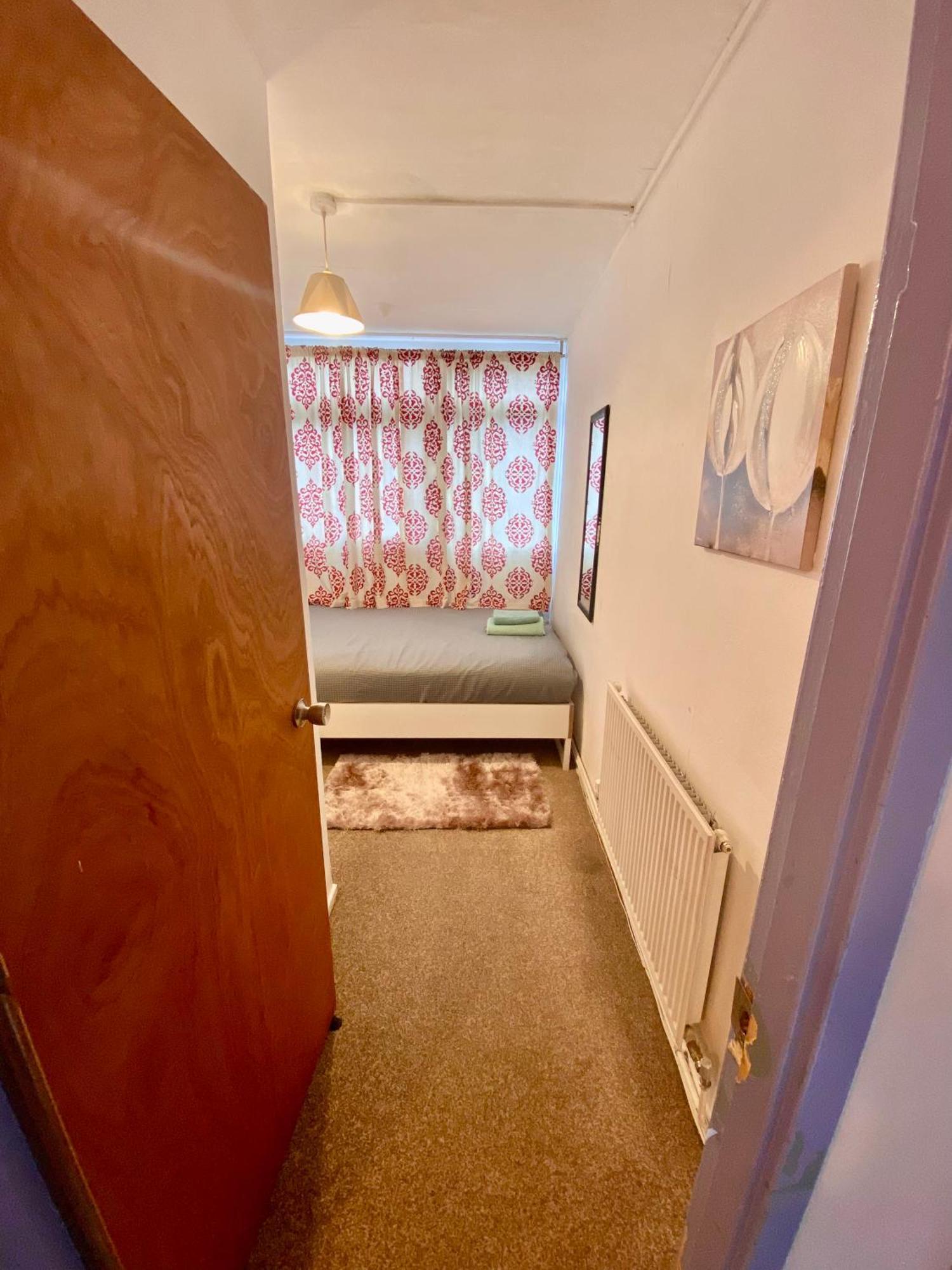 Kingward Apartment *