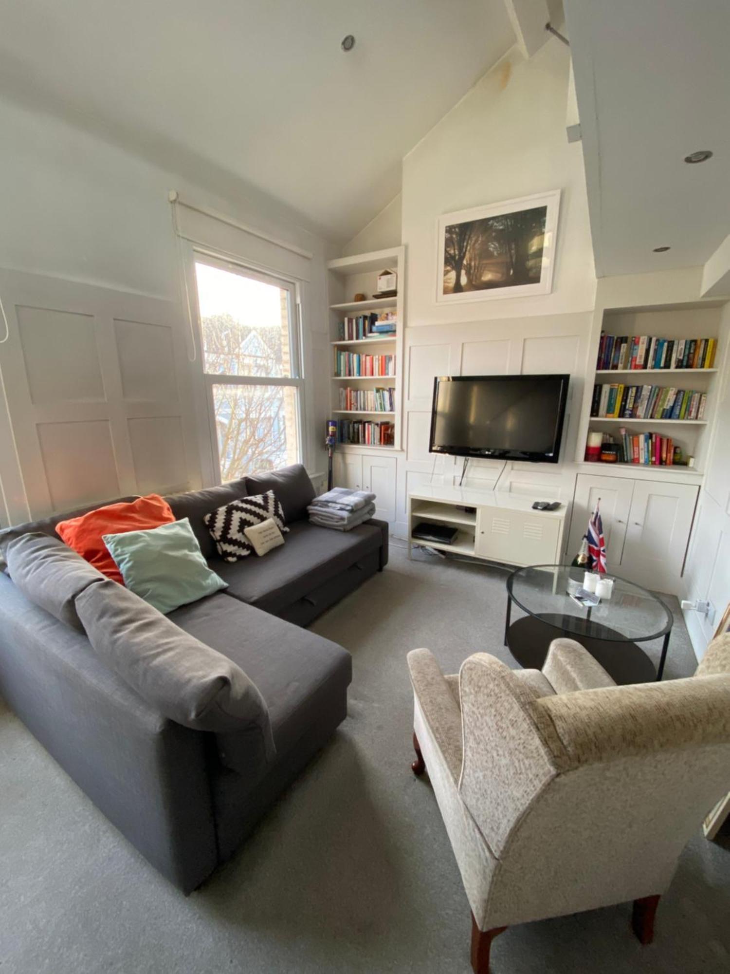 Apartment Gorgeous Hammersmith Home. Sleeps 6. Tube 5 Mins! London