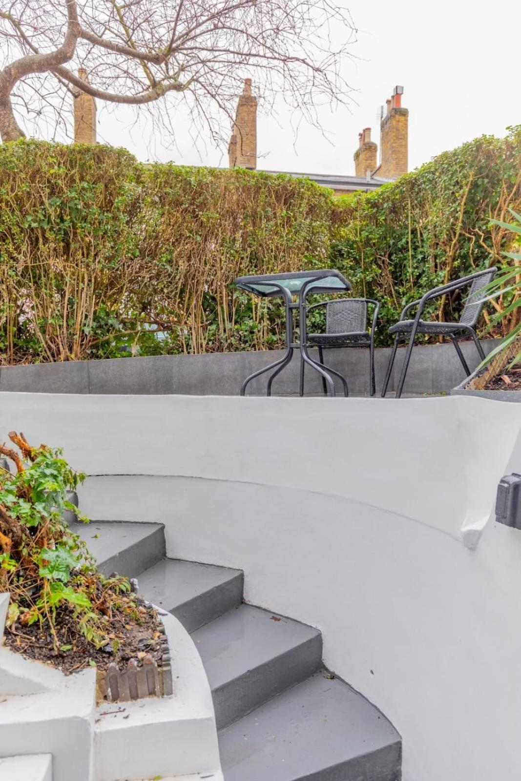 Sleek & Well-connected Flat Archway! * Londra