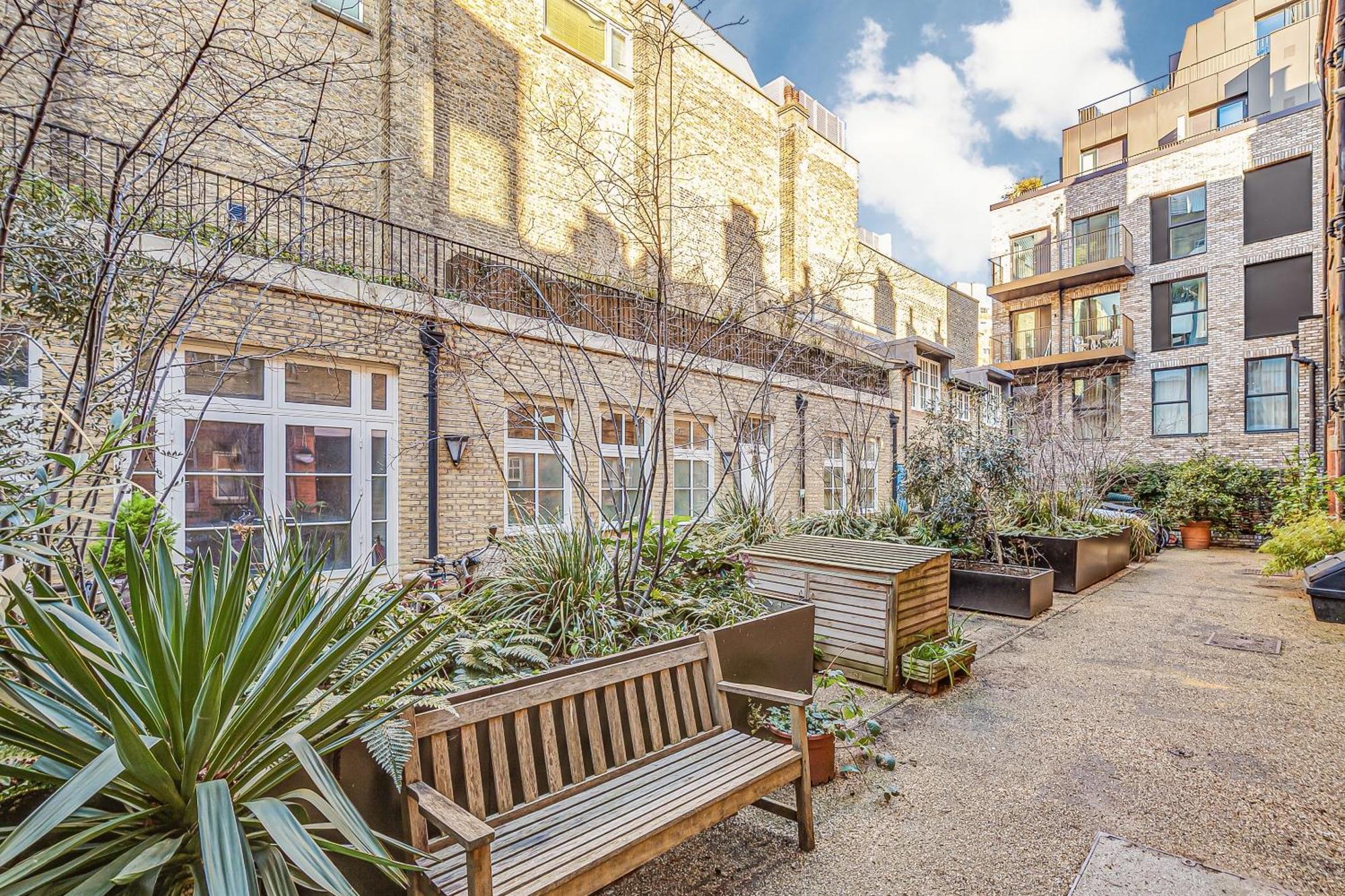 The Covent Courtyard Flat Holiday home London