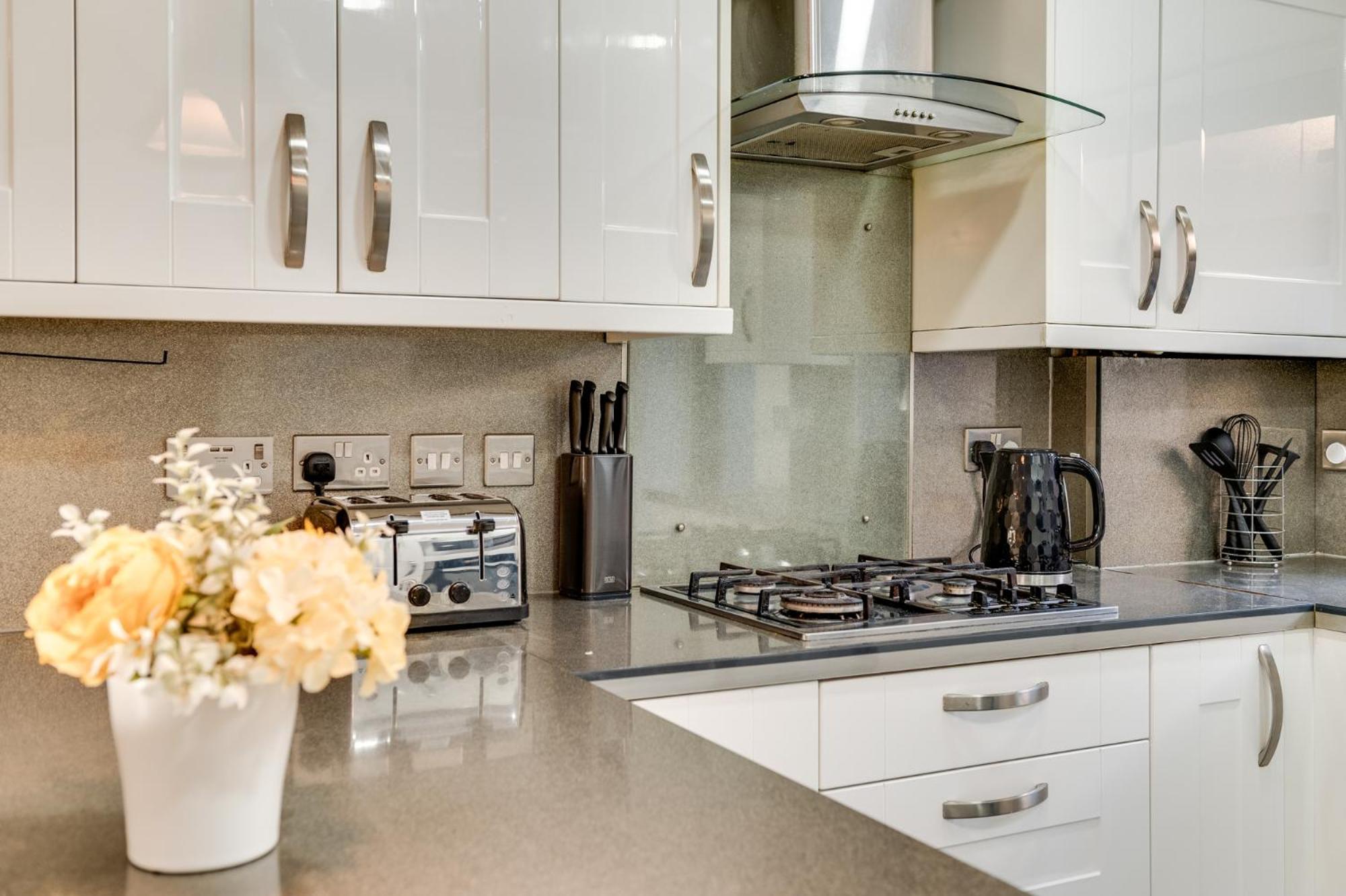 Livestay - Stylish 3-bed Gem In Trendy E1 London