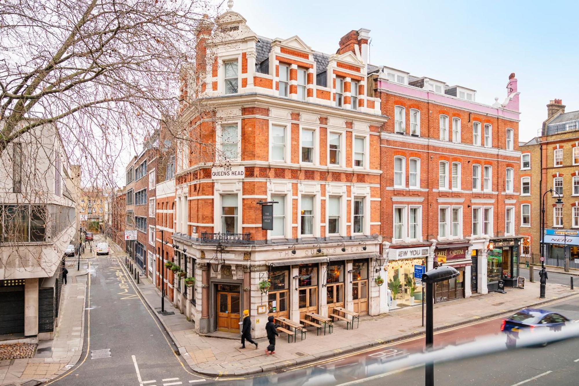 2 Bedroom In Center Of * London