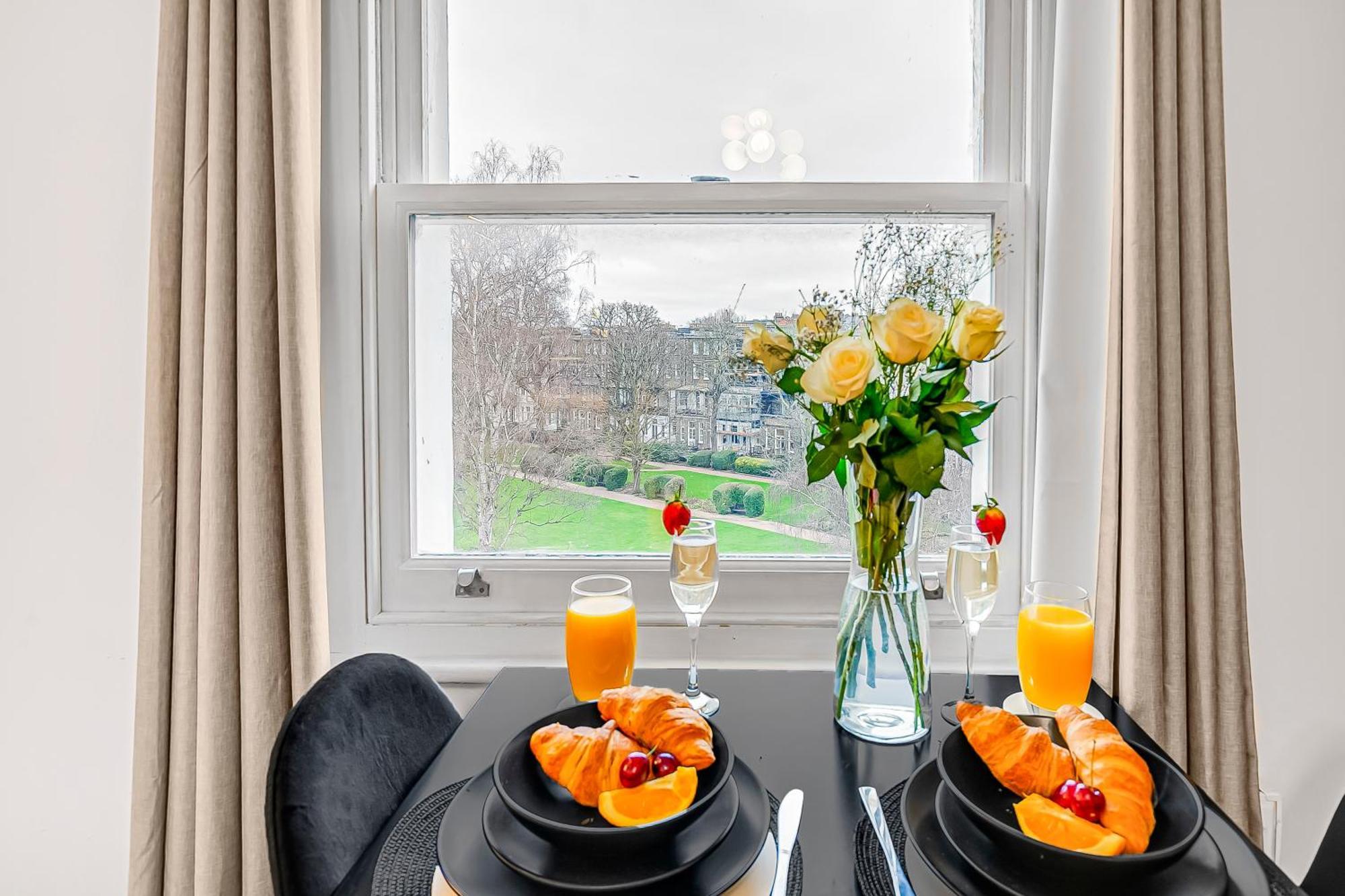 Serene With Garden View - Cozy Retreat For Couples & Solo Travellers Apartment *