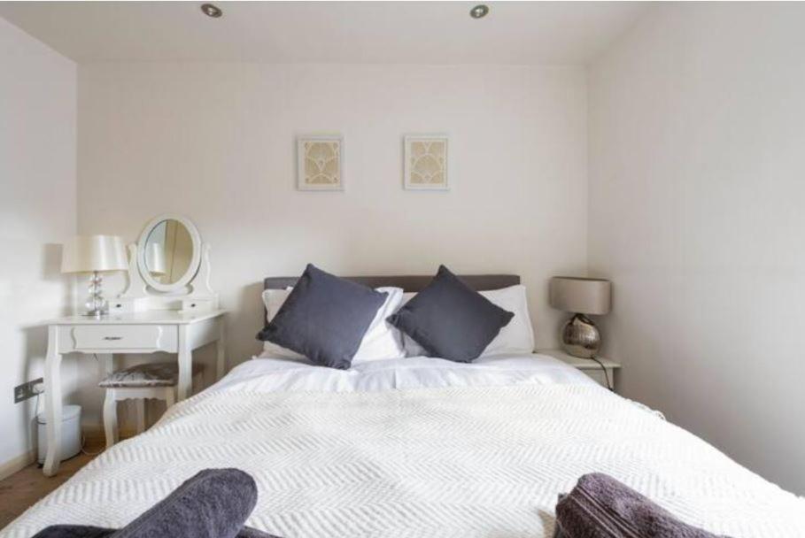 Super Beautiful Three Bedroom Lejlighed *