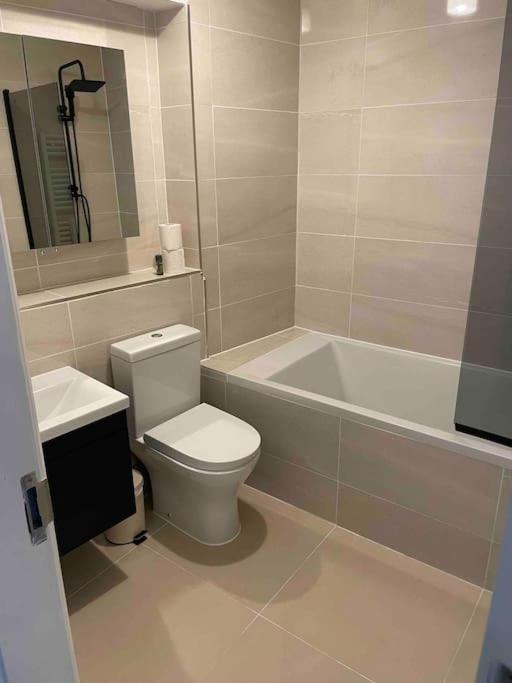 6 Bedroom In A 3 Building Complex, Great For Large Group Bookings, Location Appartement