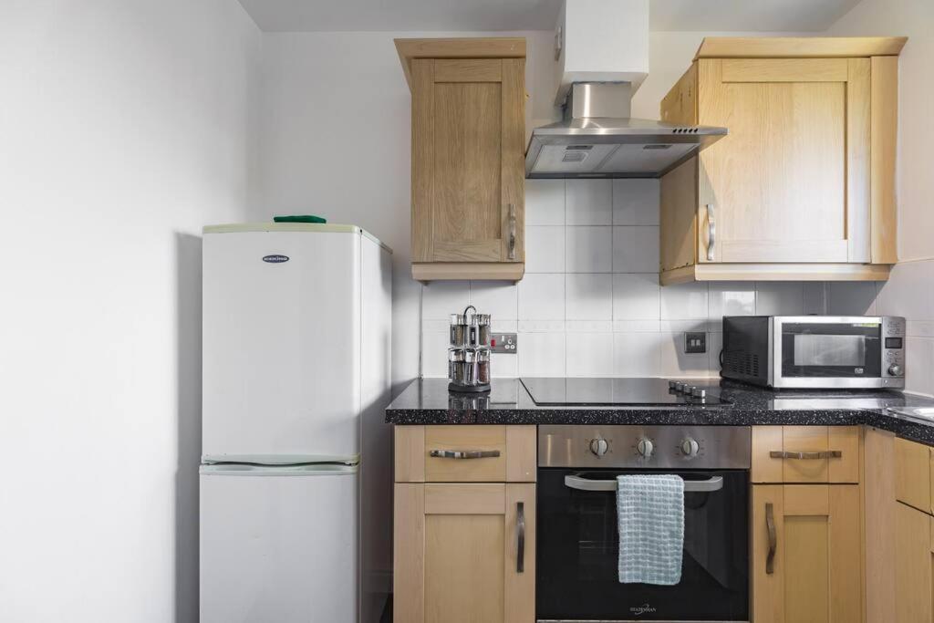 2-br Oasis In Woolwich