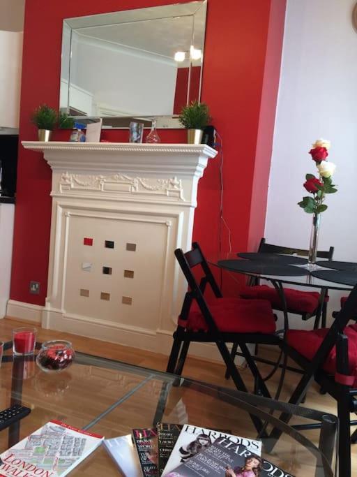 Cozy Flat, 5 Minute Walk To Oxford Circus Londen
