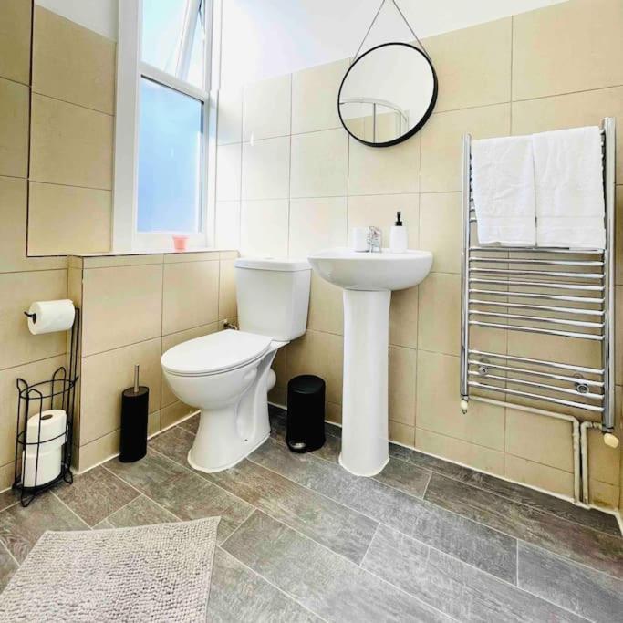 A Bright Two Double Bedroom Flat