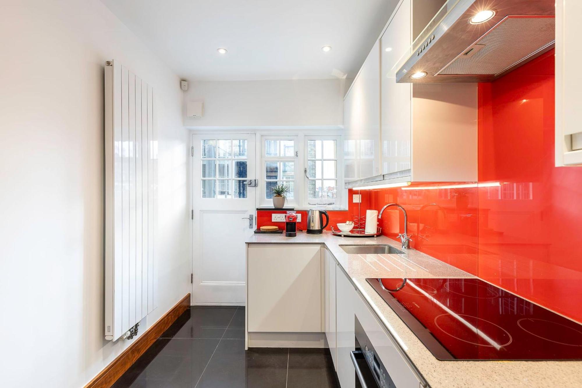 Colourful South Kensington Apartment London