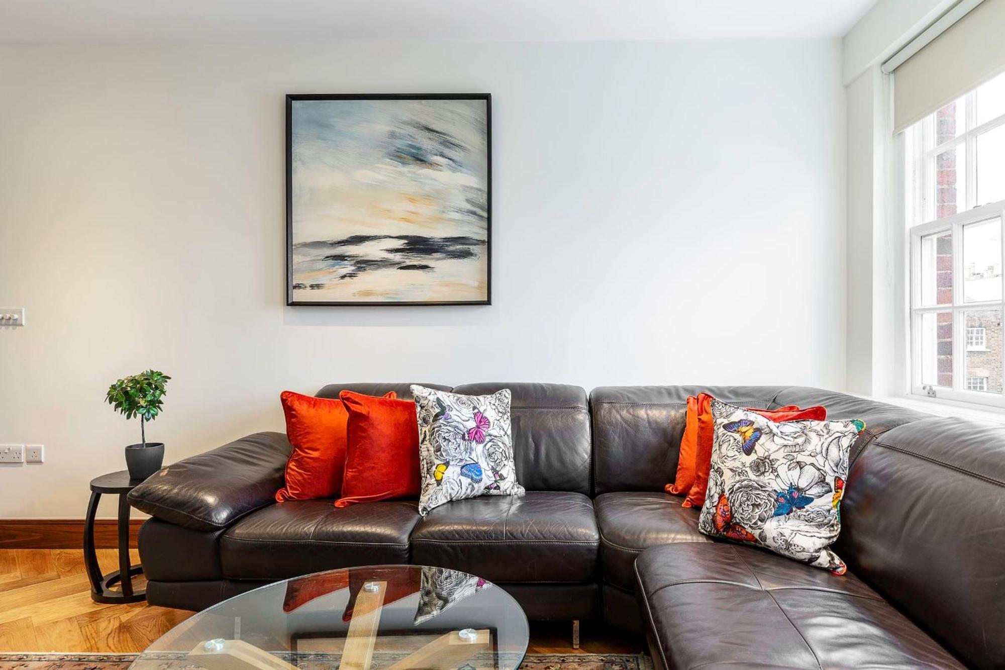 Colourful South Kensington Apartment