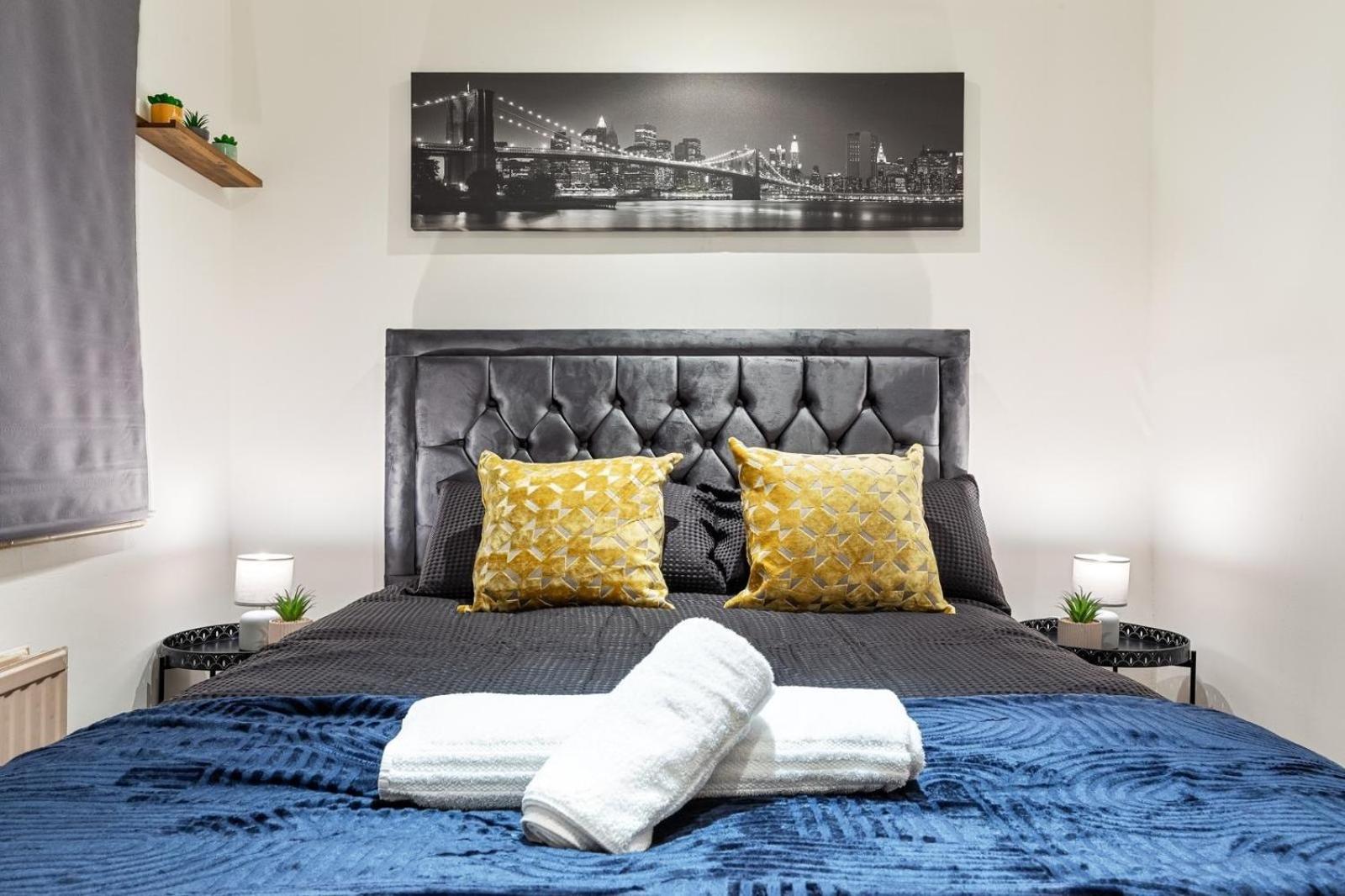 Deluxe - 1 Min Away From Camden Market And Station Apartment *