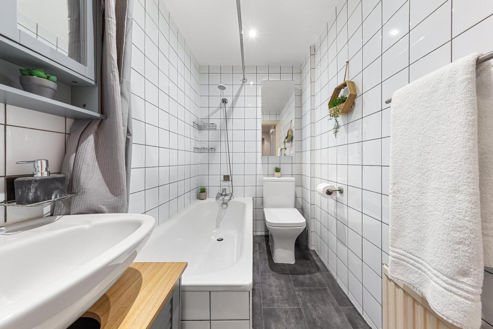 Deluxe - 1 Min Away From Camden Market And Station * London