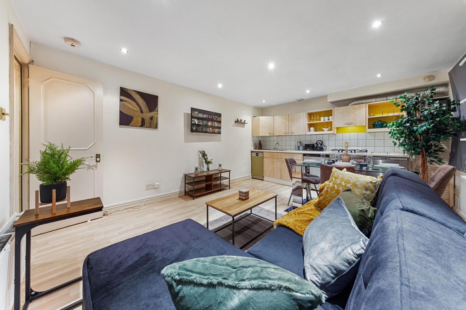 Deluxe - 1 Min Away From Camden Market And Station Apartment *