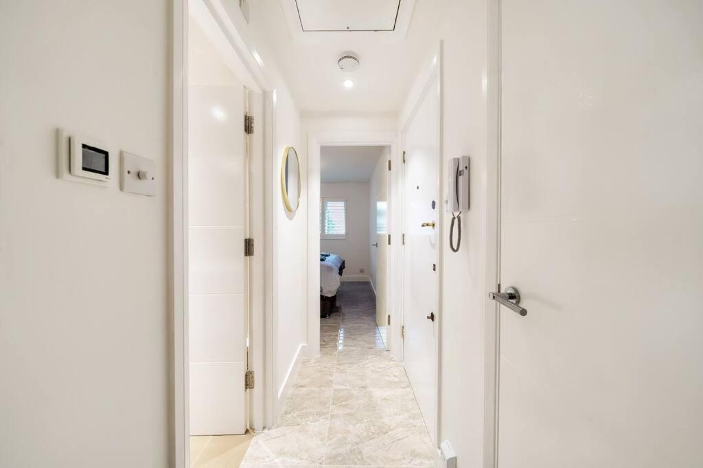 Stylish Contemporary 1 Bed Flat Near Bridge Appartamento *