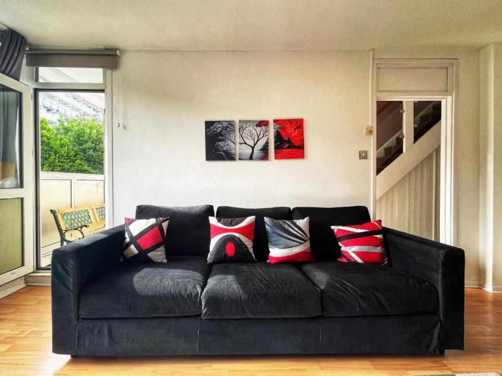 Lägenhet Tom Place In Mile End - 2 Double Beds, 1 Bunk Bed, Max 6, Spacious, Ideal For Families *