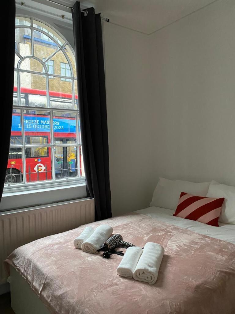 Private Bedrooms In Camden Town, Londres