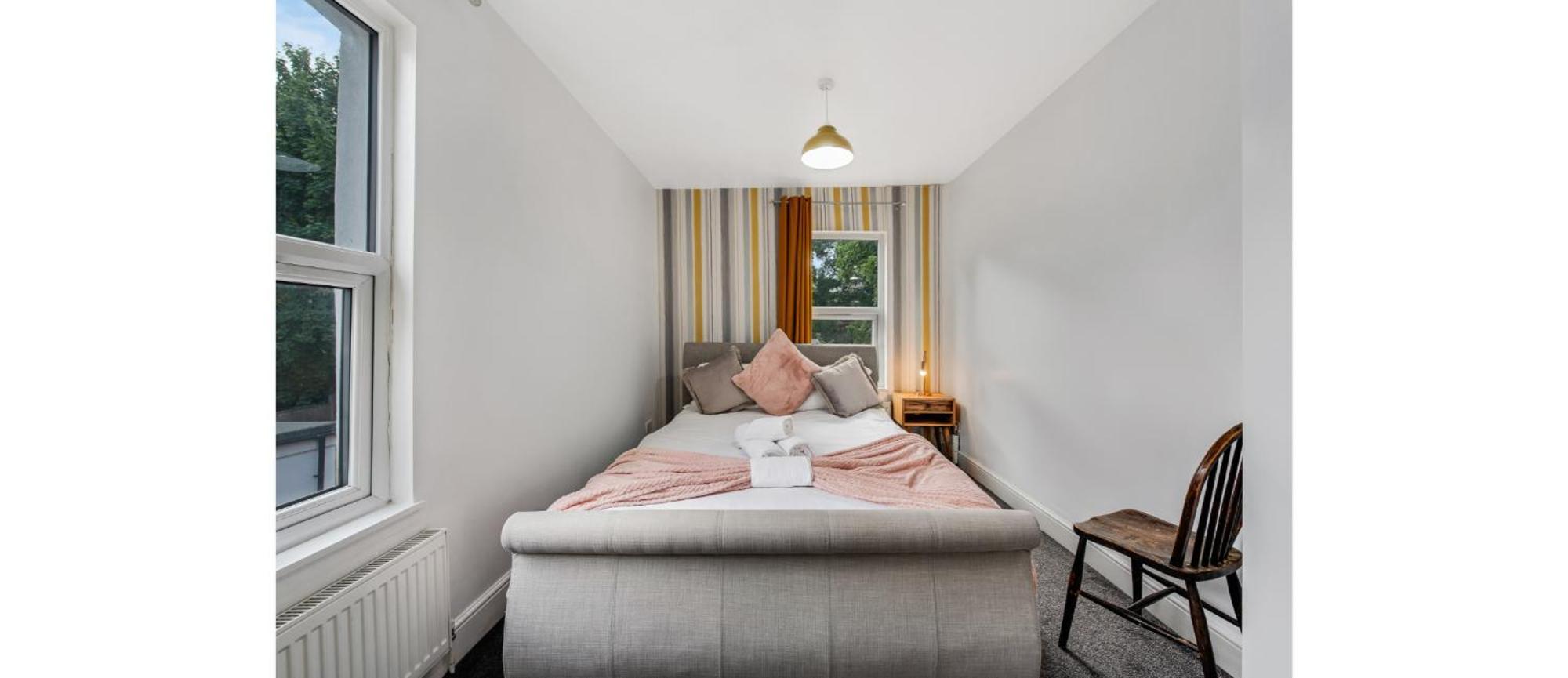 Spacious Two Bedroom In Wood Green Lägenhet London