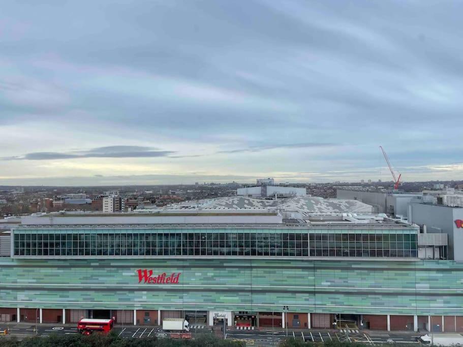 Westfield View Flat Londen