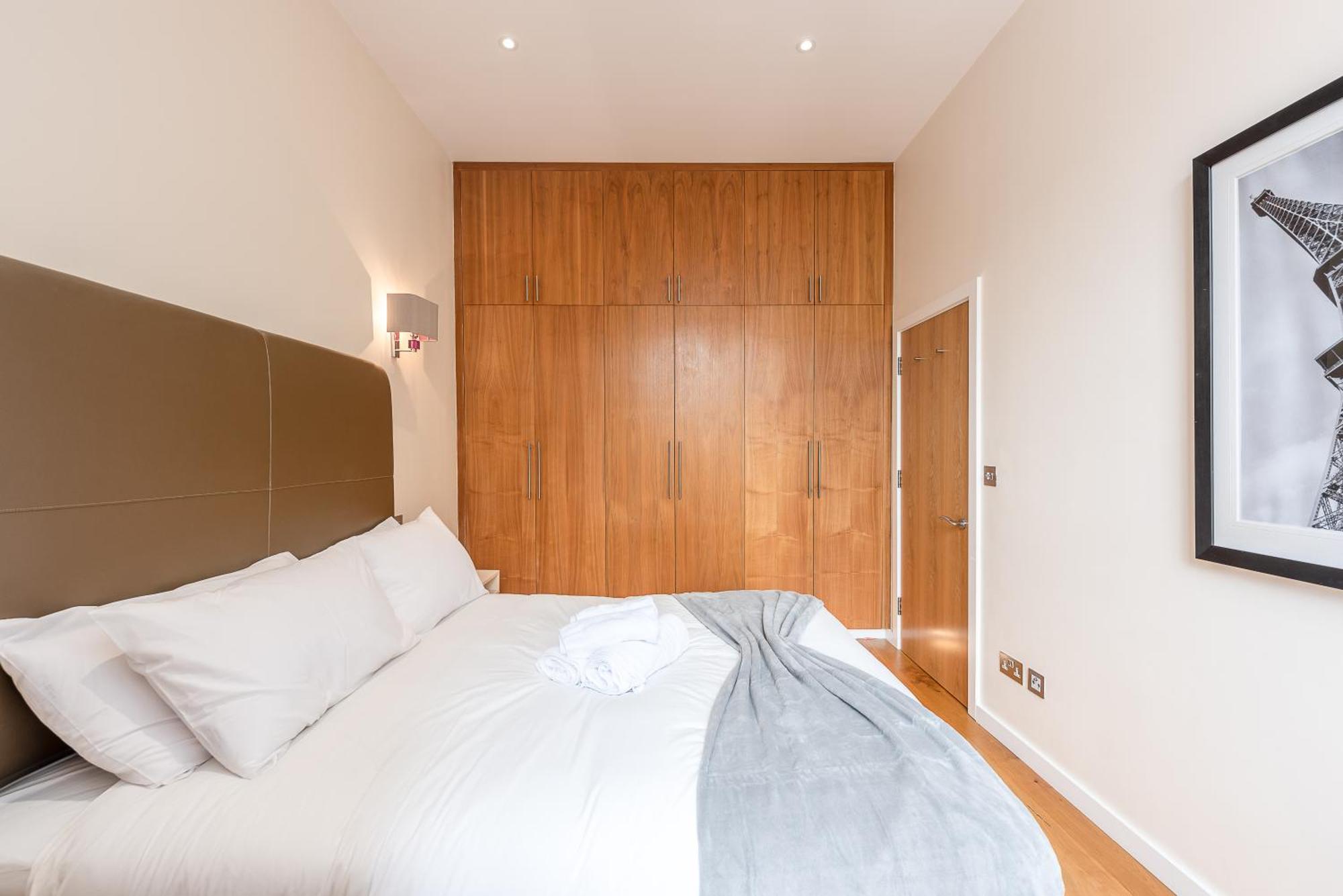 Moments From Hyde Park & Notting Hill With Free Luggage Storage And Washing Machine Lejlighed *