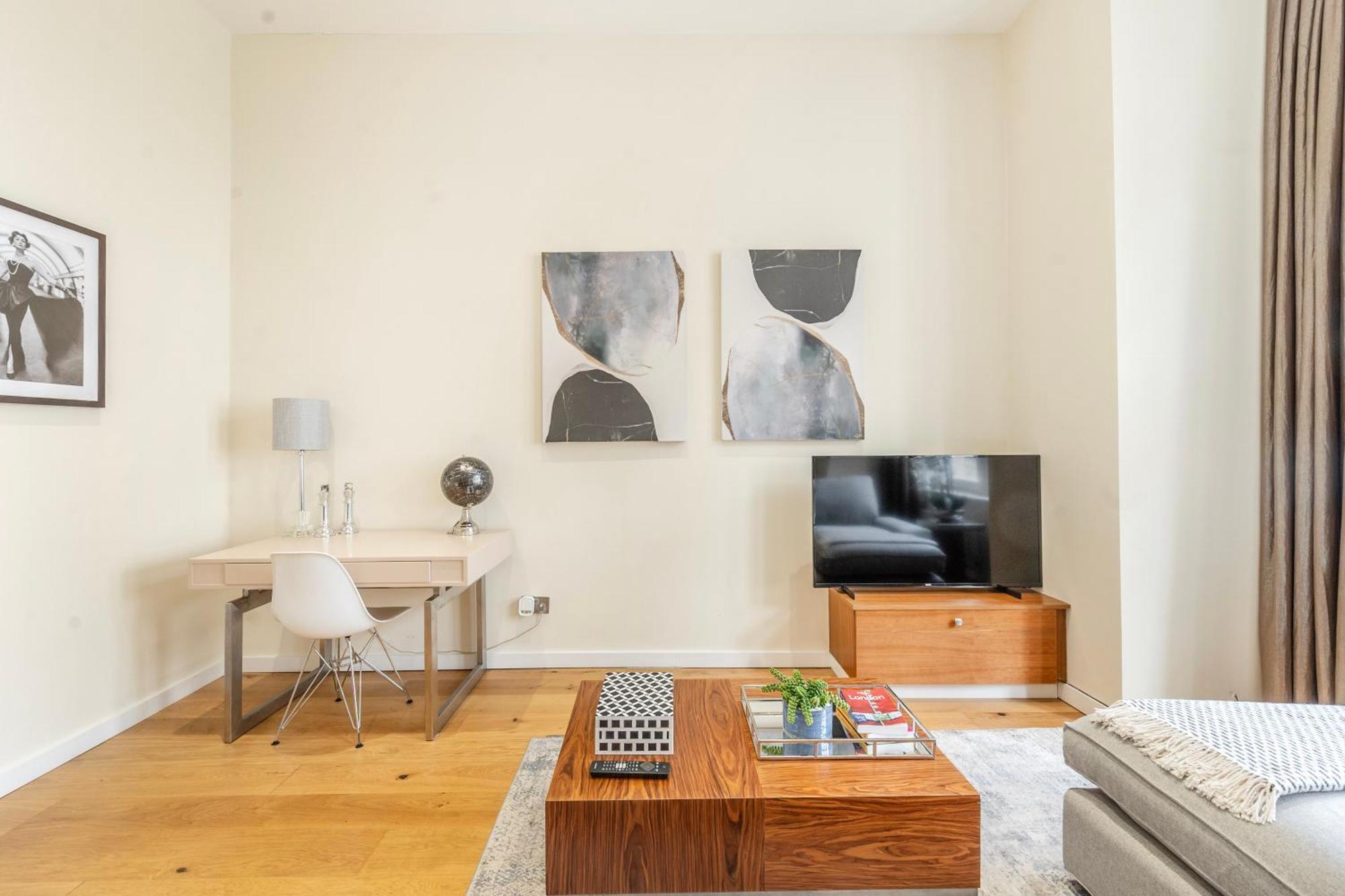 Moments From Hyde Park & Notting Hill With Free Luggage Storage And Washing Machine Lejlighed *