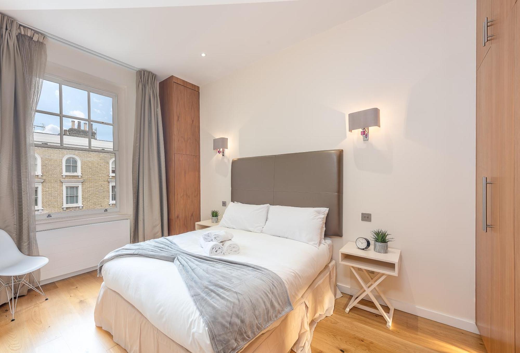 Moments From Hyde Park & Notting Hill With Free Luggage Storage And Washing Machine Lejlighed London