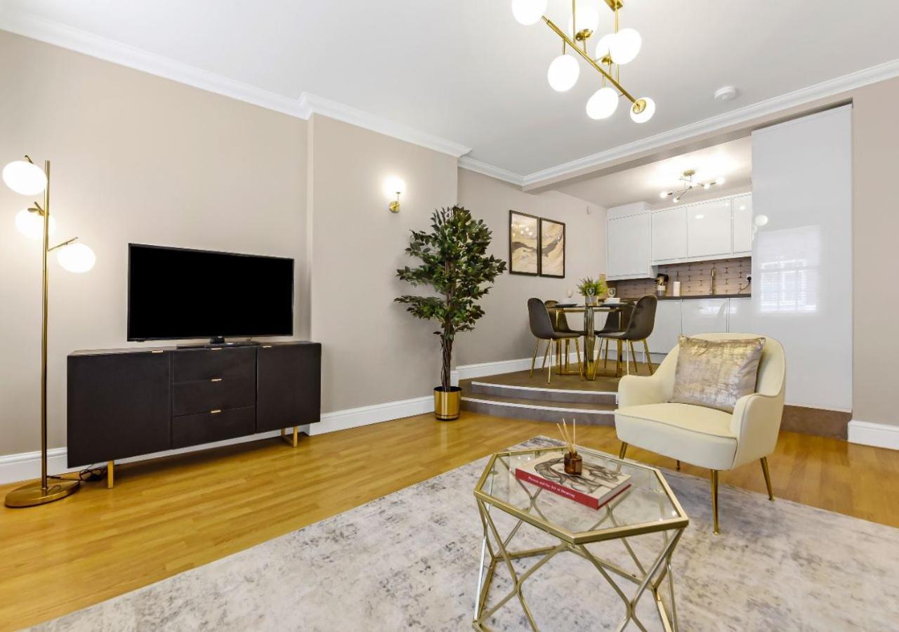 Leilighet Charm: Stylish & Comfy 2br Flat In