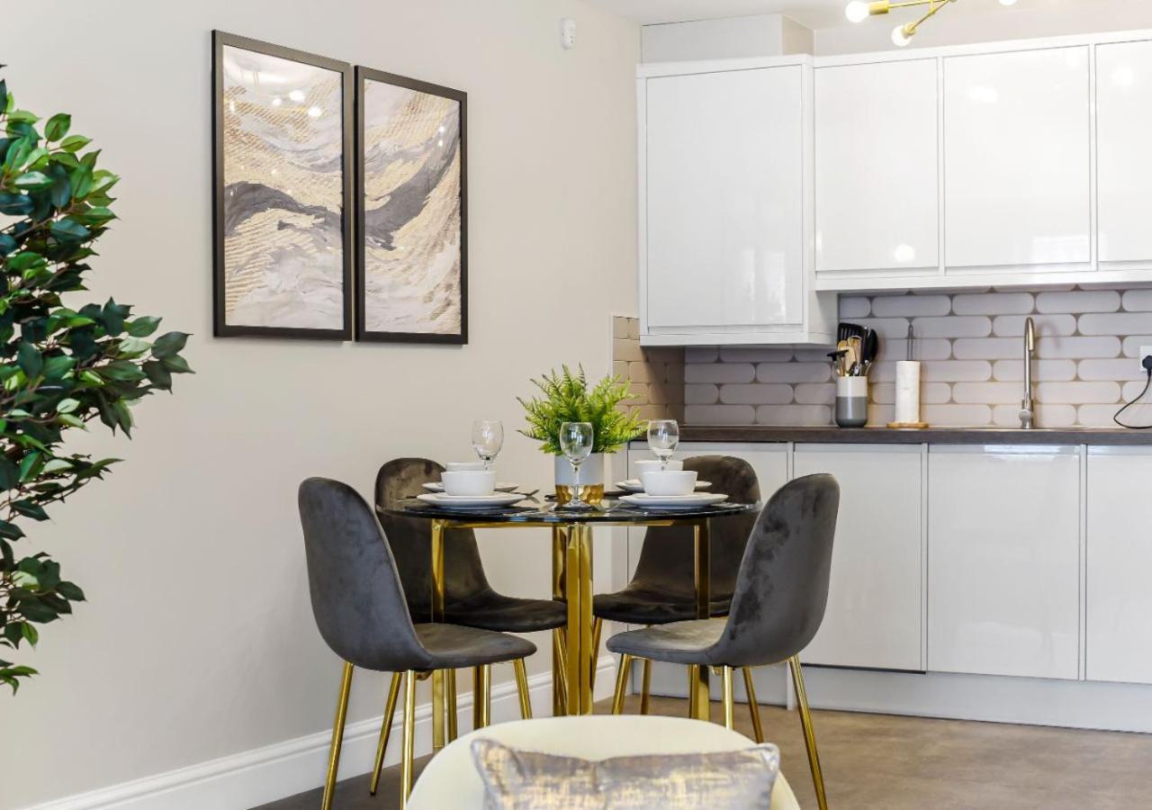 Leilighet Charm: Stylish & Comfy 2br Flat In *