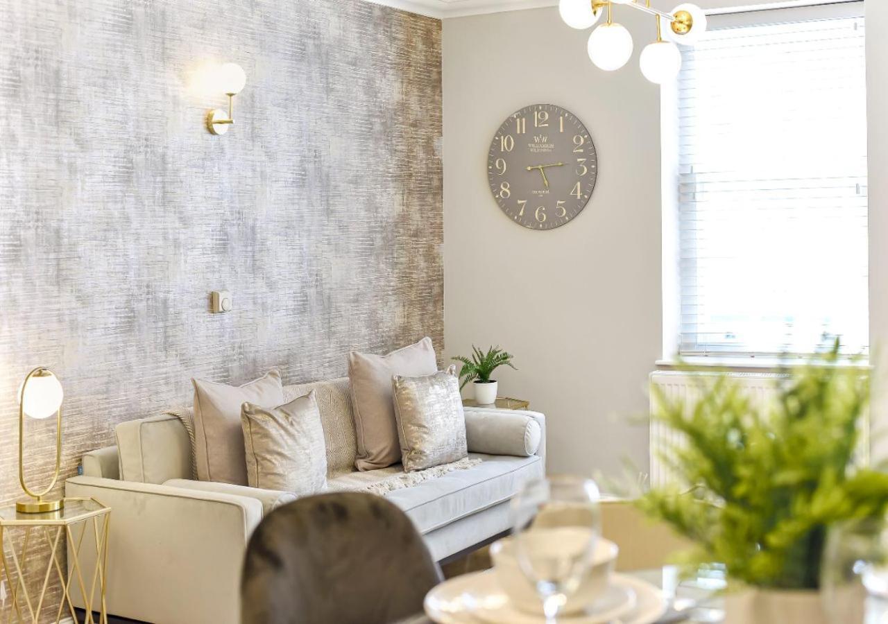 Charm: Stylish & Comfy 2br Flat In Leilighet *