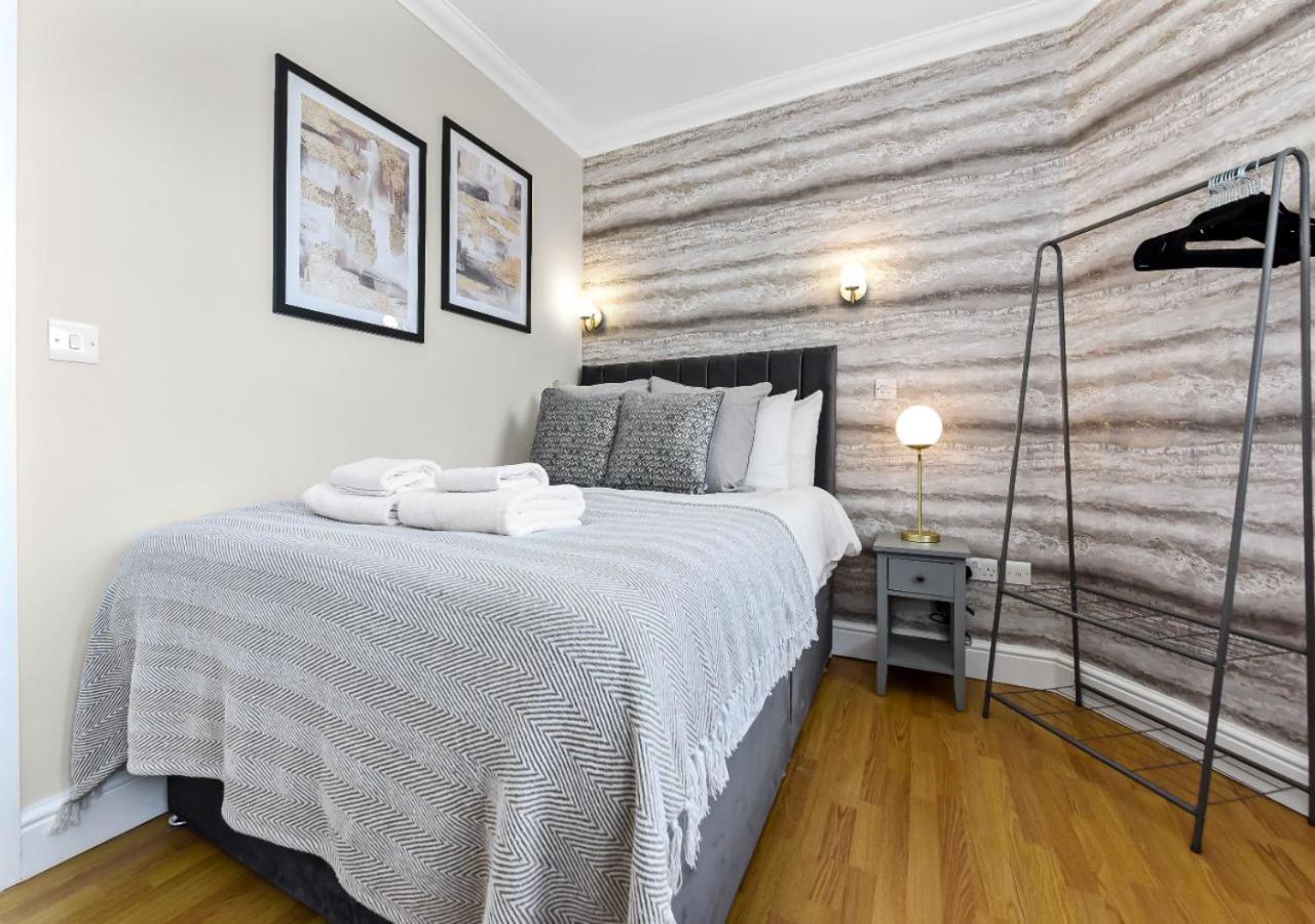 Leilighet Charm: Stylish & Comfy 2br Flat In