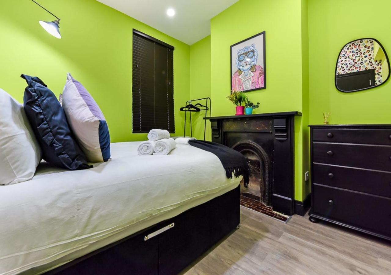 Bright & Colourful House - For A Large Groups *