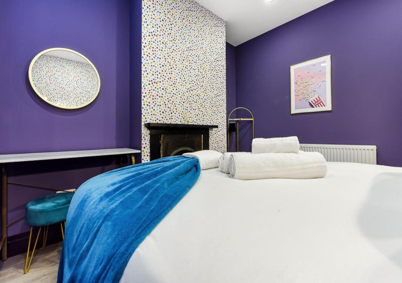 Bright & Colourful House - For A Large Groups * London