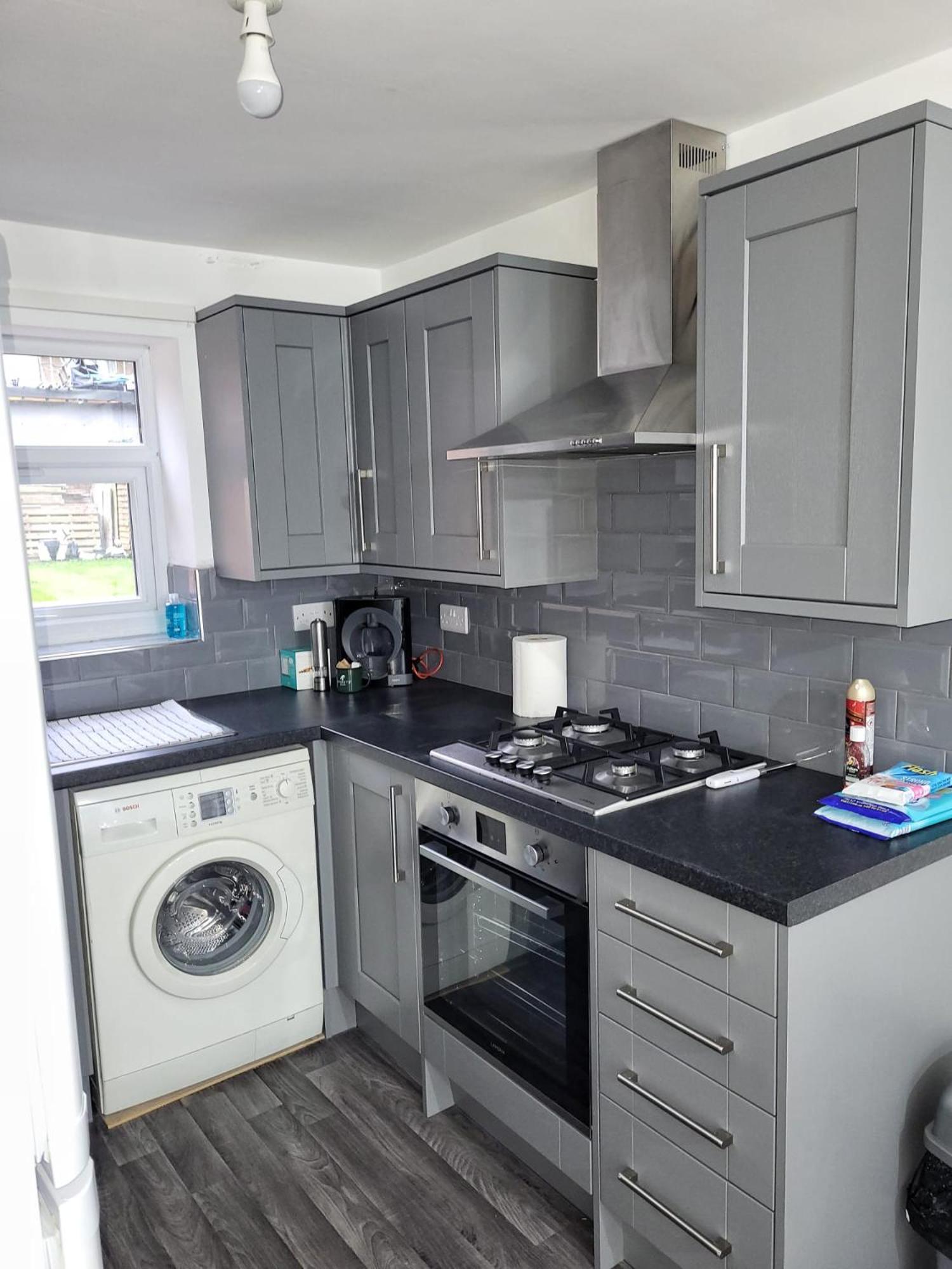 Lovely 2-bed Fully Refurbished House In London
