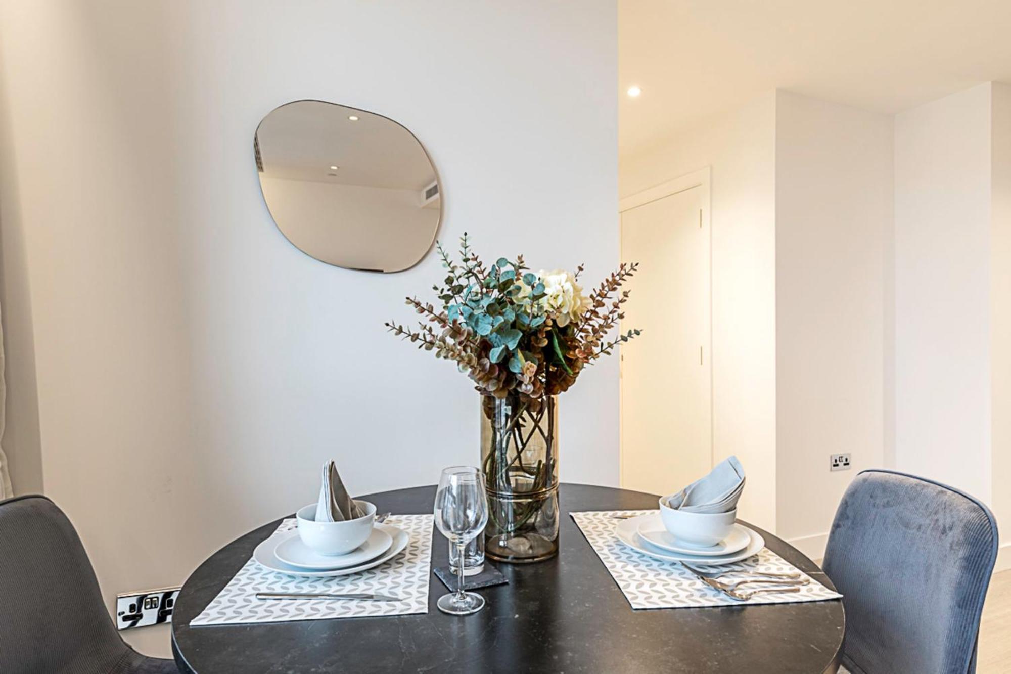 Chic And Sleek Oasis Apartment London