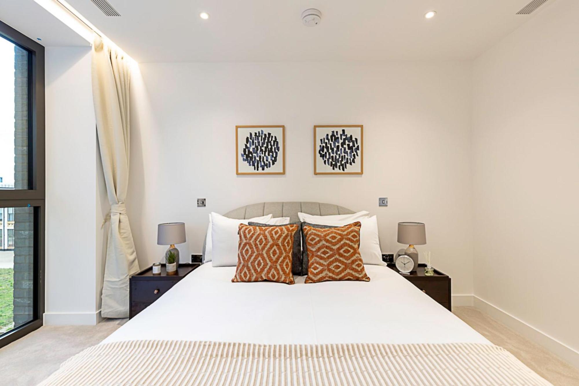 Apartment Chic And Sleek Oasis