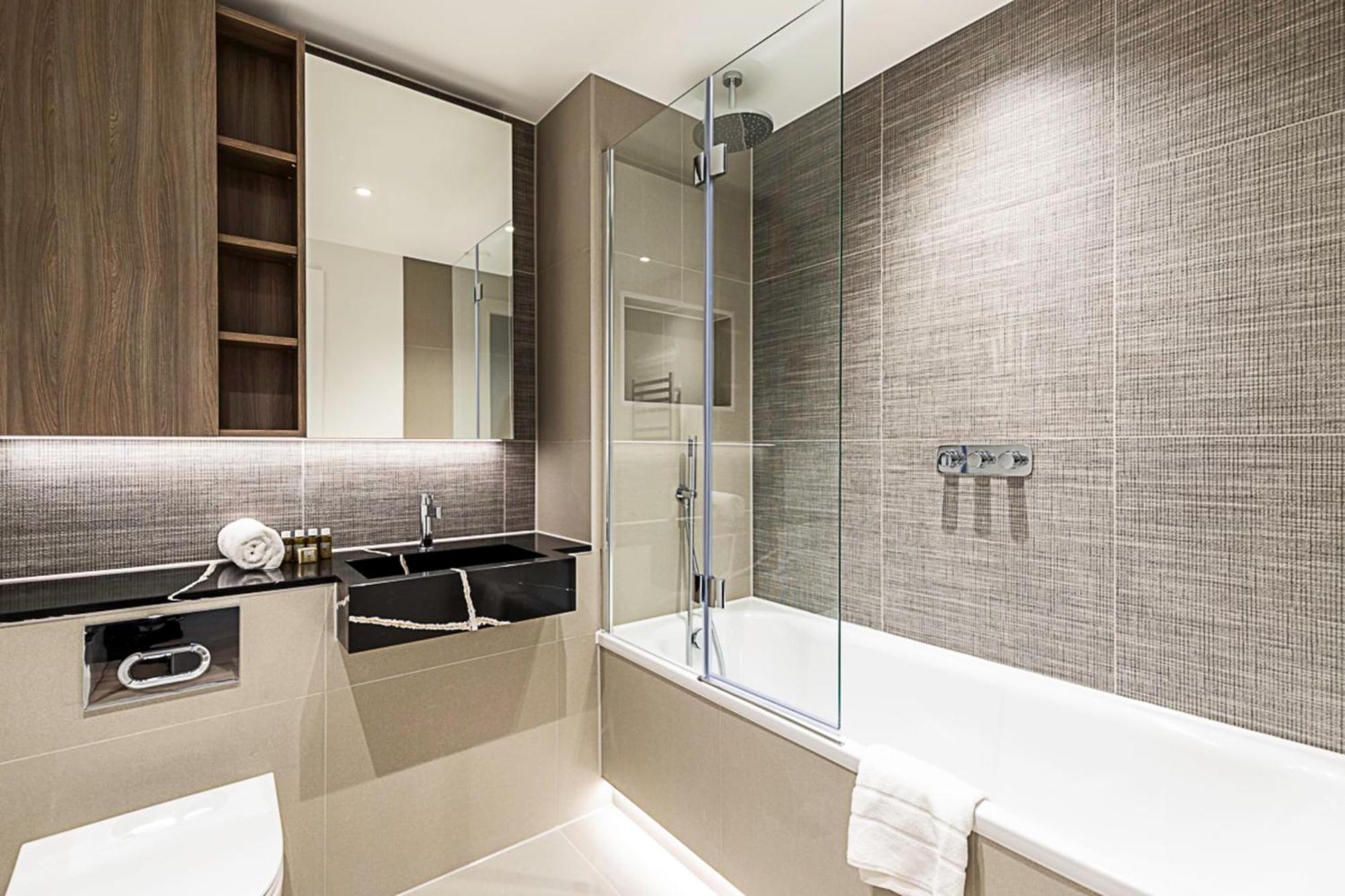 Chic And Sleek Oasis Apartment London