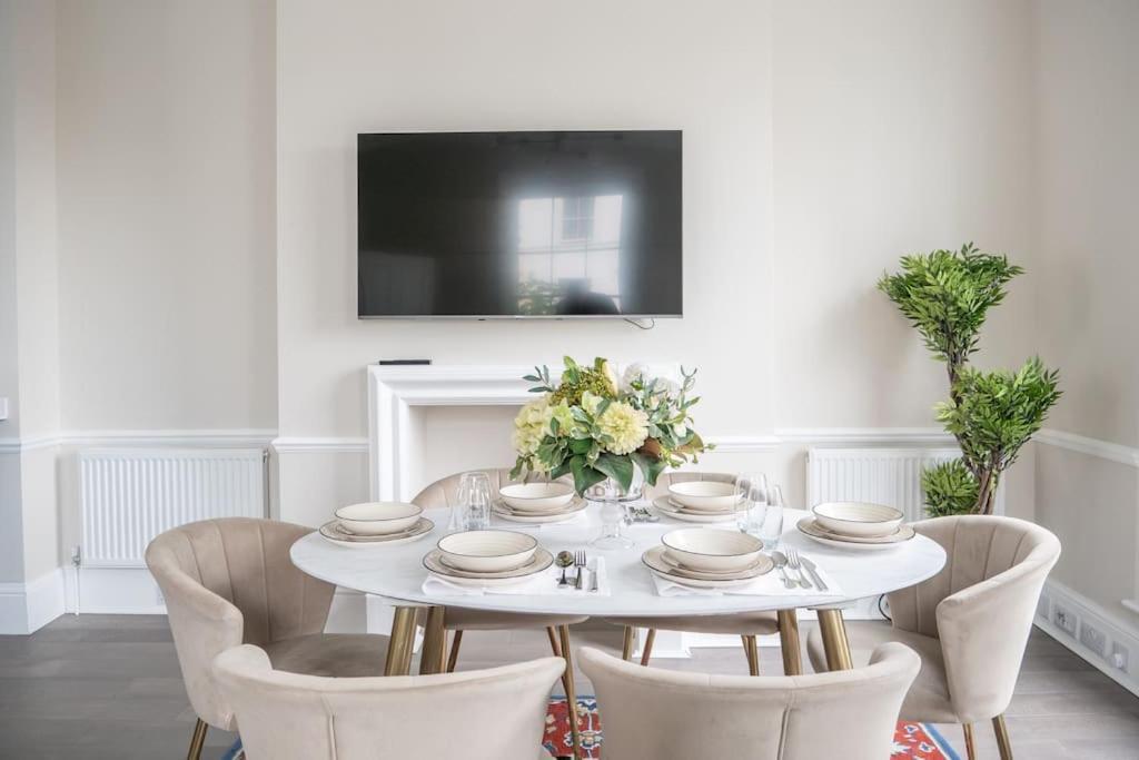 Spectacular Flat Located In Prime Notting Hill Appartement Londres