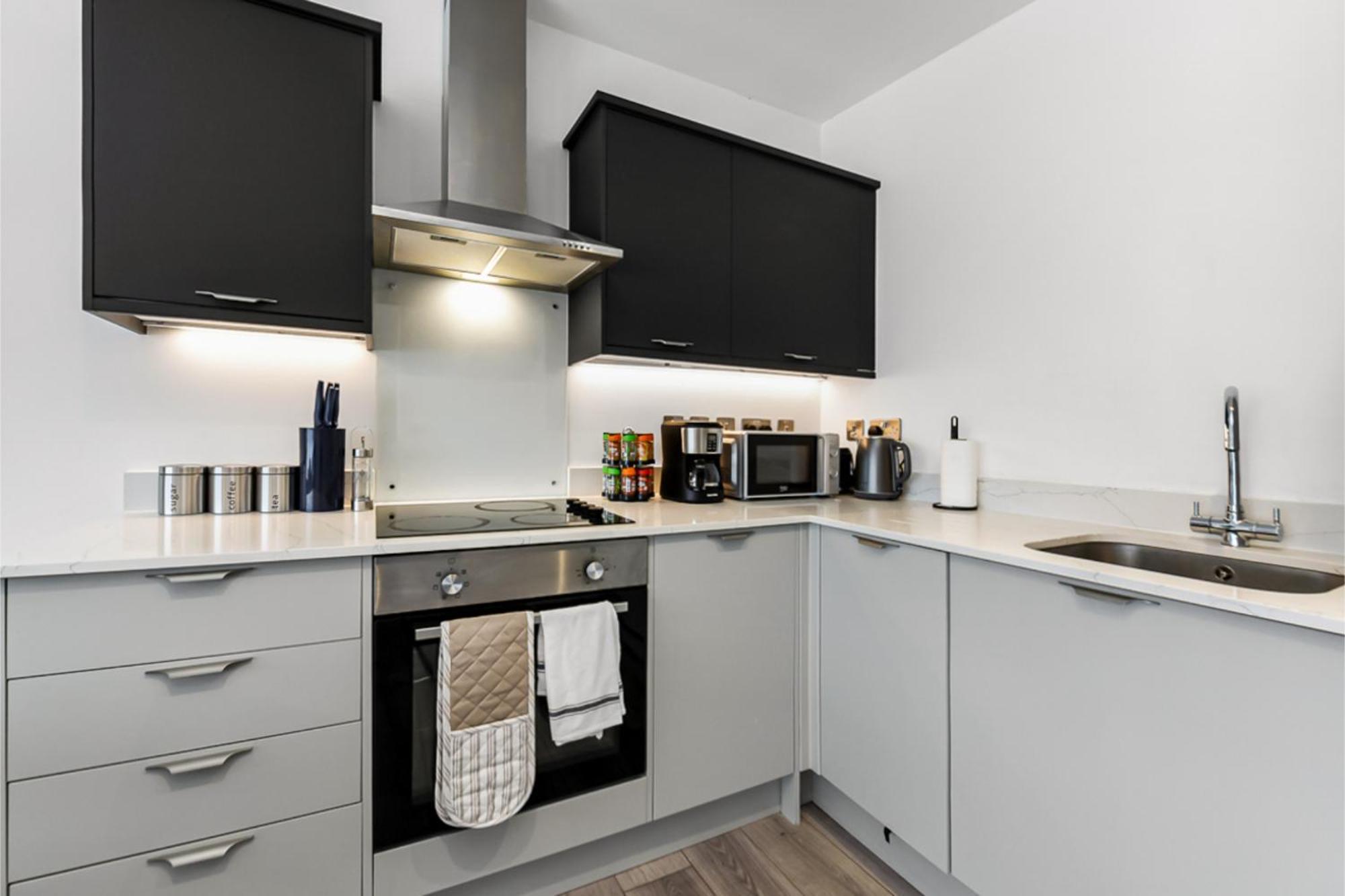 Apartment Earthy Elegance: Nature Inspired Flat In Prime Location