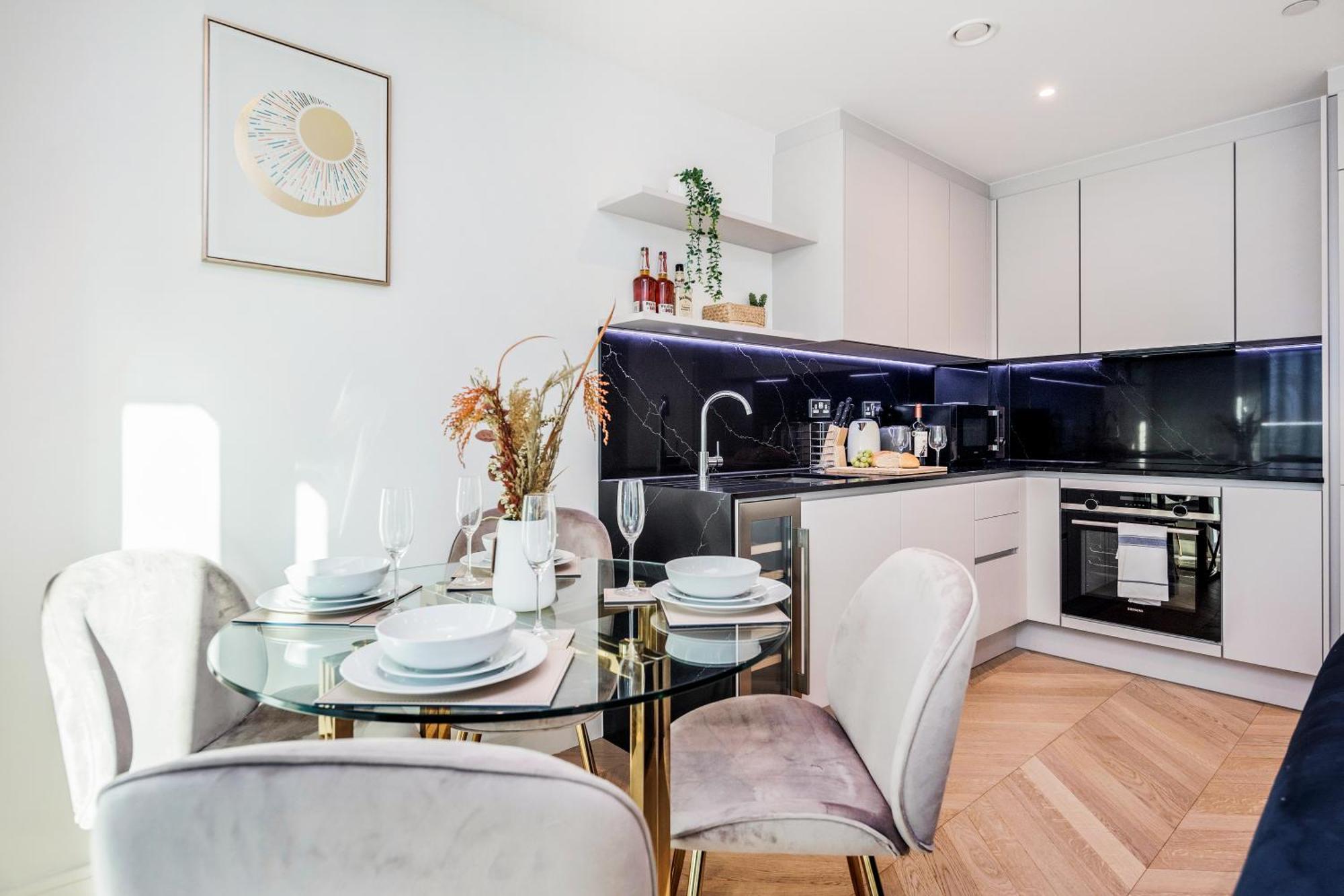 New Riverside Sleeps 5 Easy To Tour Londra