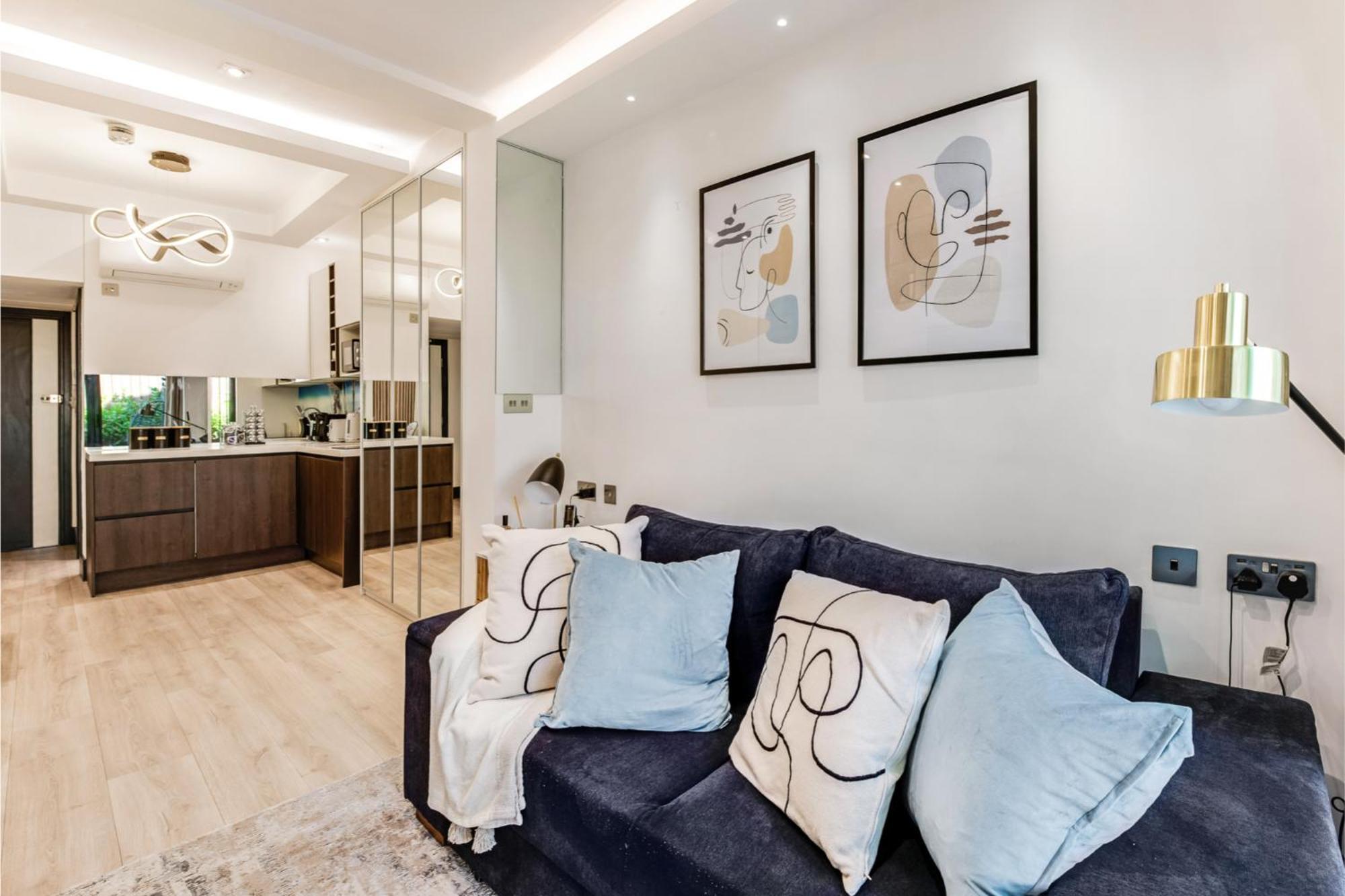 Chic Studio W/ Outdoor Space -excellent Location Lejlighed *