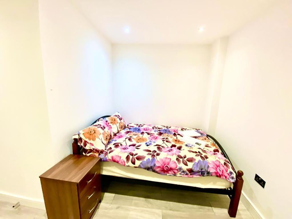 Appartement Comfortable One Bedroom Flat With Car Park In Londres