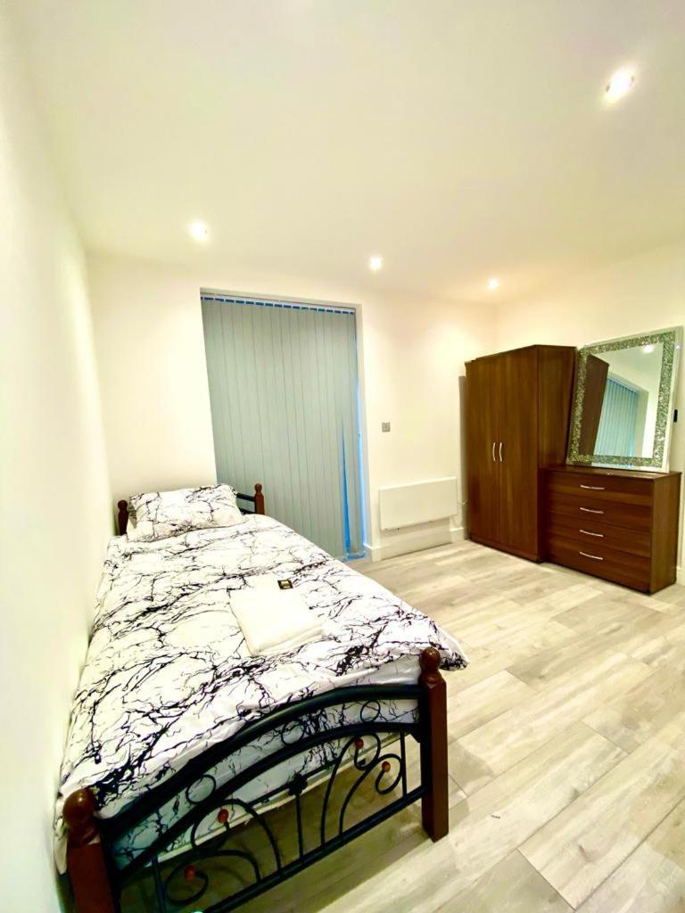 Appartement Comfortable One Bedroom Flat With Car Park In
