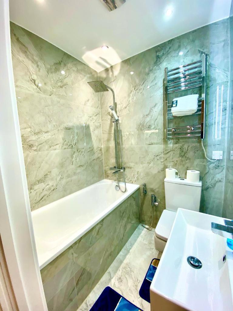 Appartement Comfortable One Bedroom Flat With Free Car Park In *