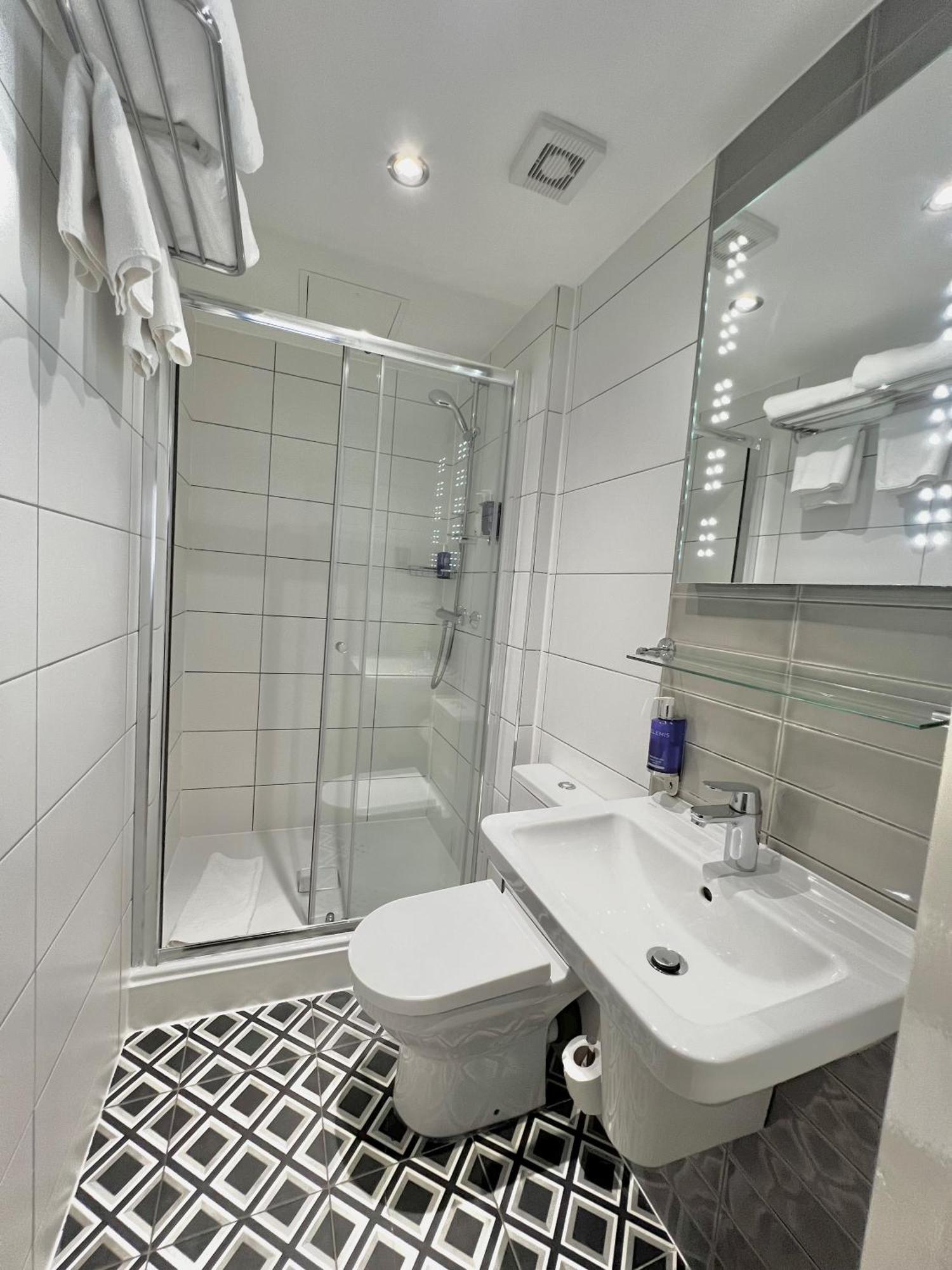 The Eaton Townhouse 3* London