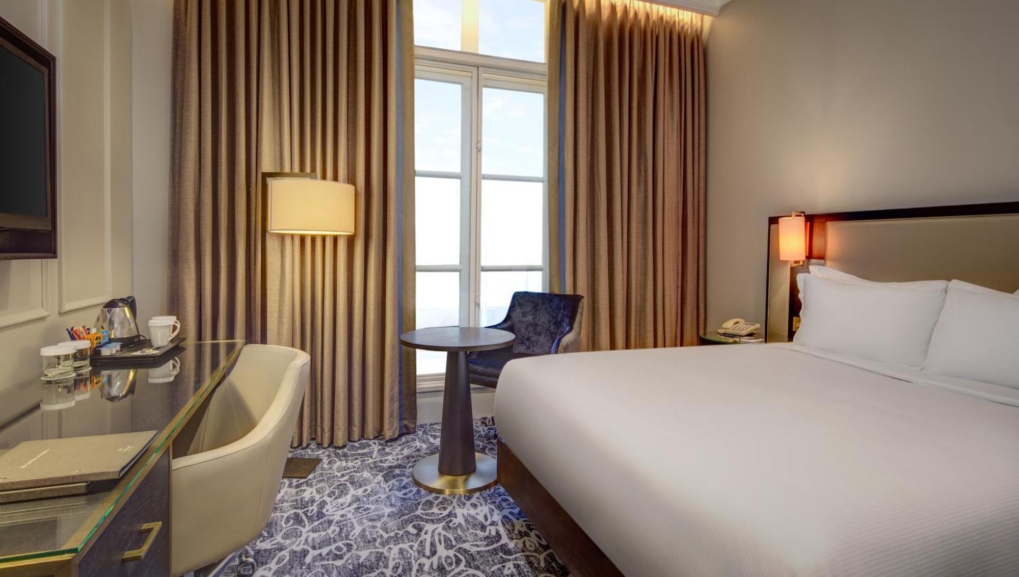 Hilton Euston 4* Londra