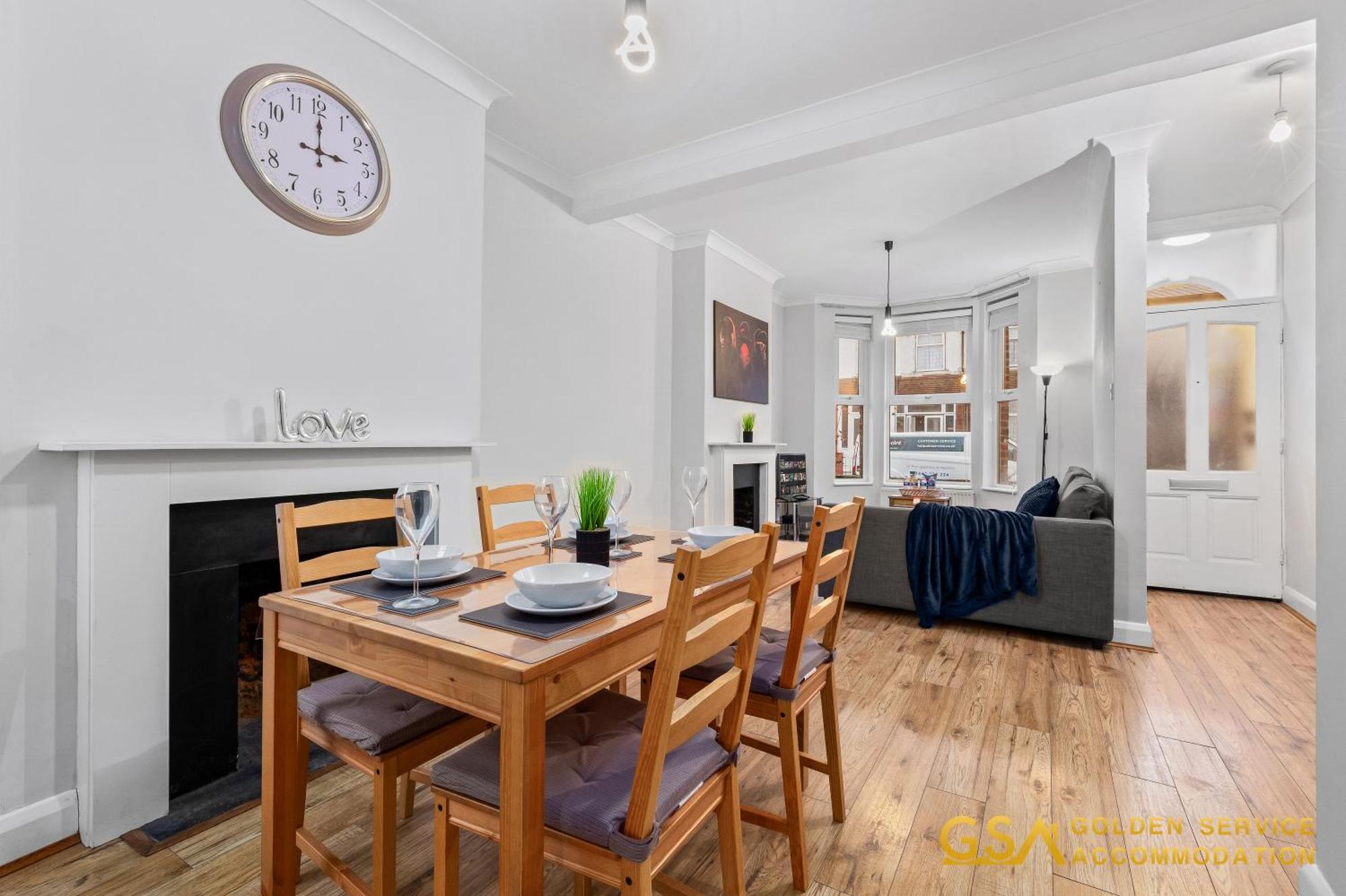 3 Bed In Forest Gate - Waltham Forest Londen