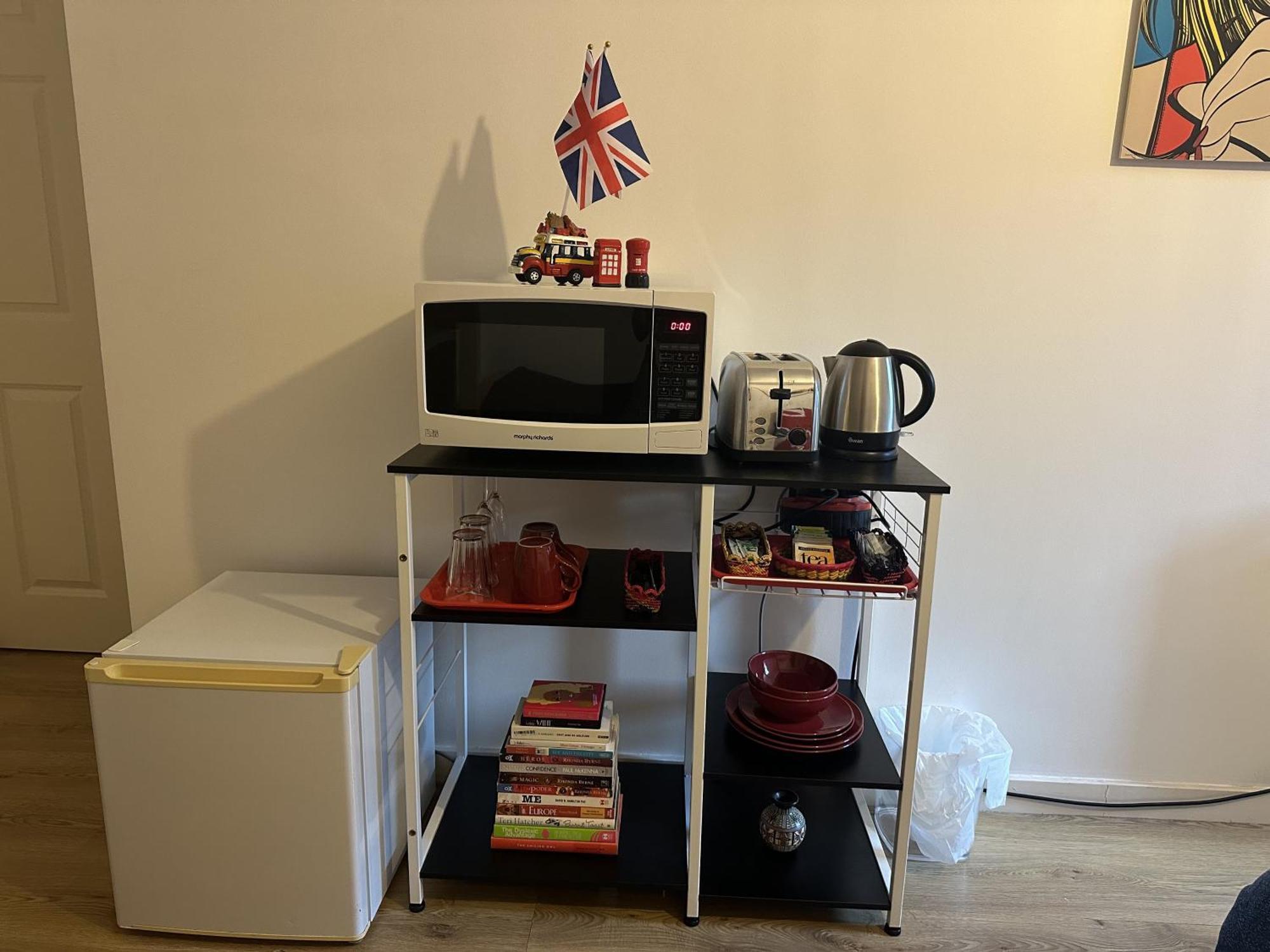 Modern, Large Independent With En-suite Bathroom In Private Owned London