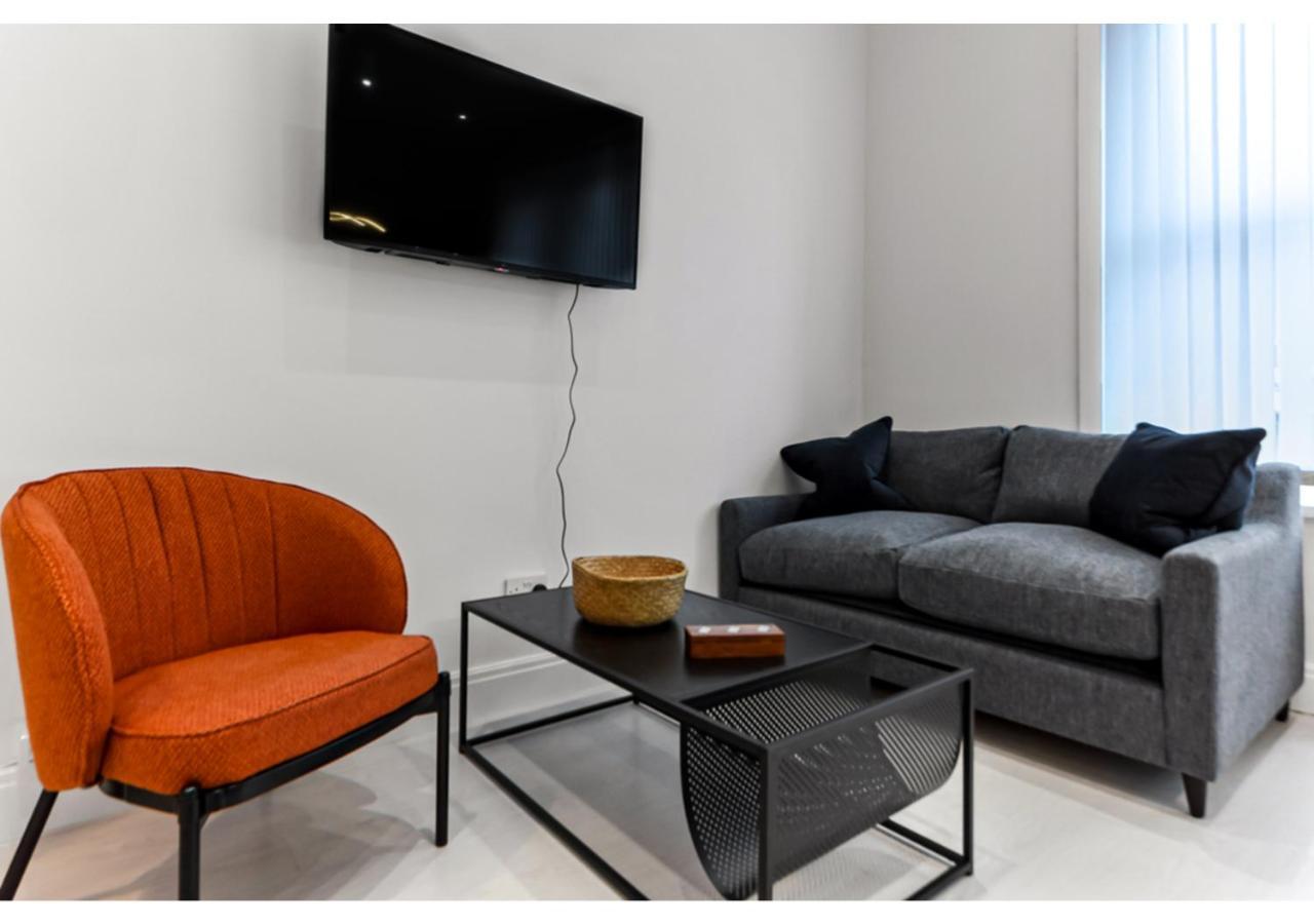 Captivating 2 Bd Flat In * Londen