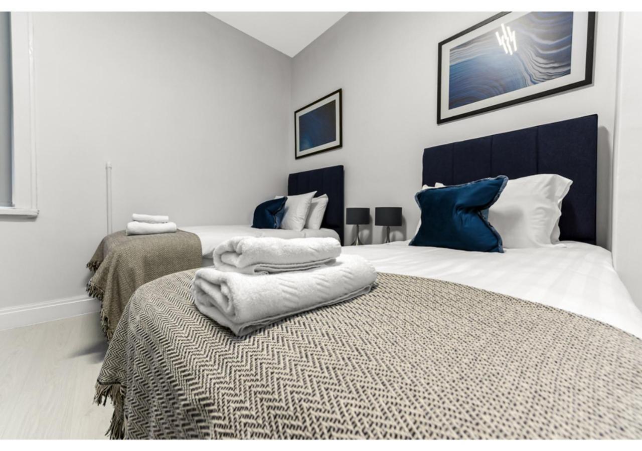 Captivating 2 Bd Flat In Londen